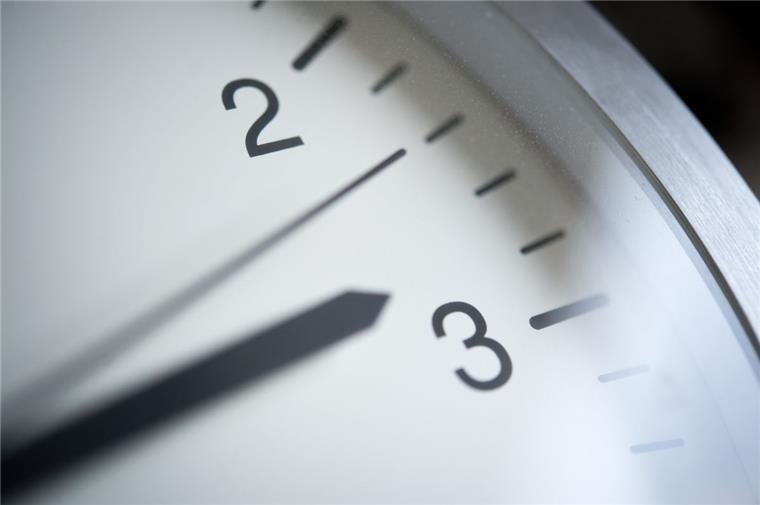 EU-Kommission will Zeitumstellung abschaffen Die Zeitumstellung soll abgeschafft werden.