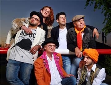 Die Zollhausboys feiern mit ihrer Mischung aus Musik, Tanz und Satire Erfolge. Am 24. Februar, kommen sie nach Tarmstedt.  