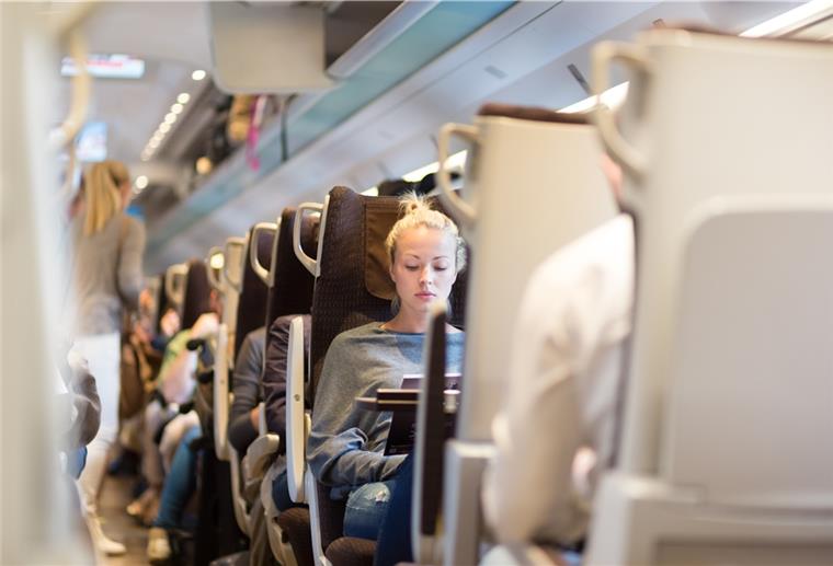 Regionalzüge fahren zumeist nach Plan Die Züge der LNVG fahren trotz Corona-Krise nach Fahrplan.