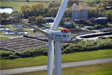 Sorgen bei der Belegschaft: Die Zukunft der größten Windkraftanlage der Welt ist ungewiss. Es ist unklar, ob die starke Adwen-Turbine in Serie gebaut wird.