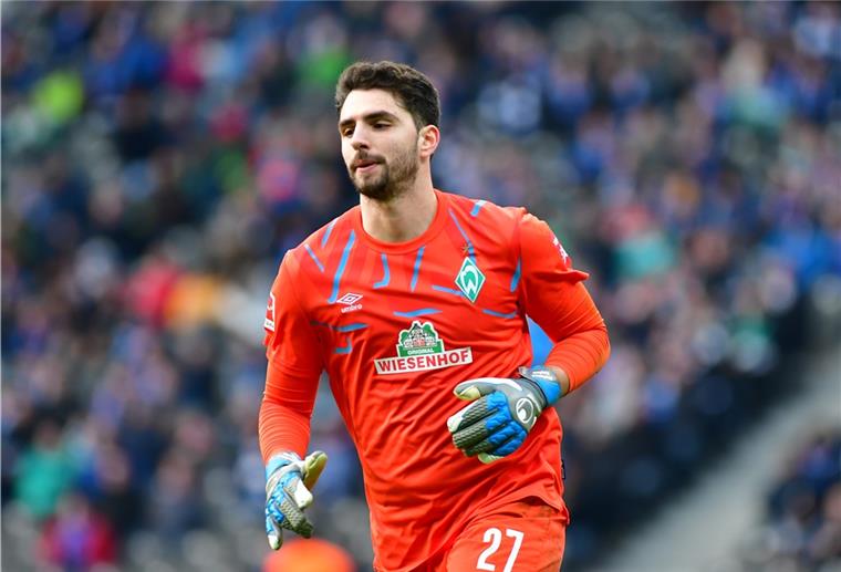 Was wird aus Werder-Keeper Kapino? Die Zukunft von Torhüter Stefanos Kapino bei Werder ist fraglich.