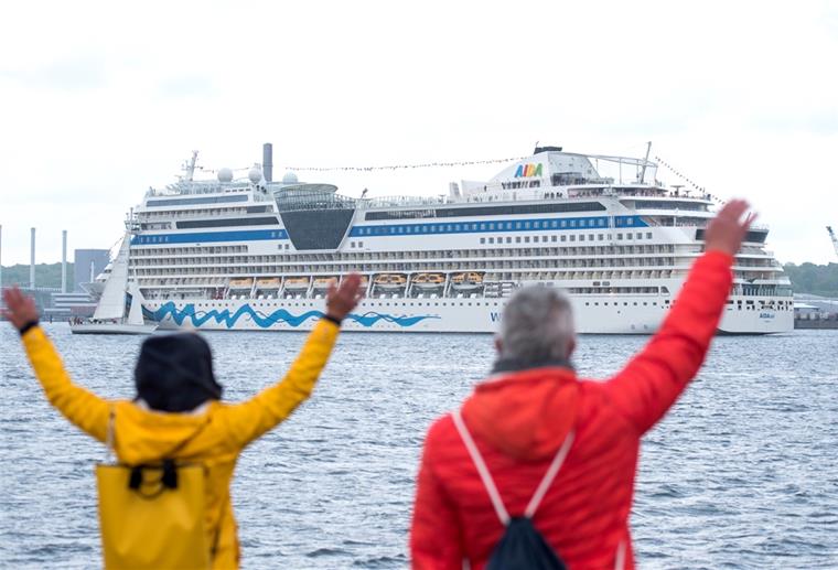 Aida eröffnet Kreuzfahrtsaison mit Ostseetour Die"Aidasol" ist am Samstag von Kiel aus in die Ostsee gestartet.