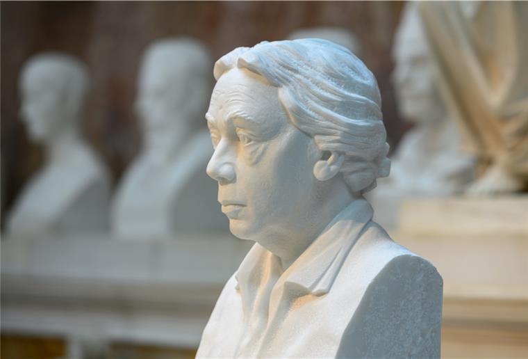 Jusos: Mehr Straßen nach Frauen benennen Diese Büste zeigt die Zeichnerin und Bildhauerin Käthe Kollwitz. In Nordenham ist eine Straße nach ihr benannt. Mehrere Straßen in einem Nordenhamer Neubaugebiet erinnern an bedeutende Frauen.