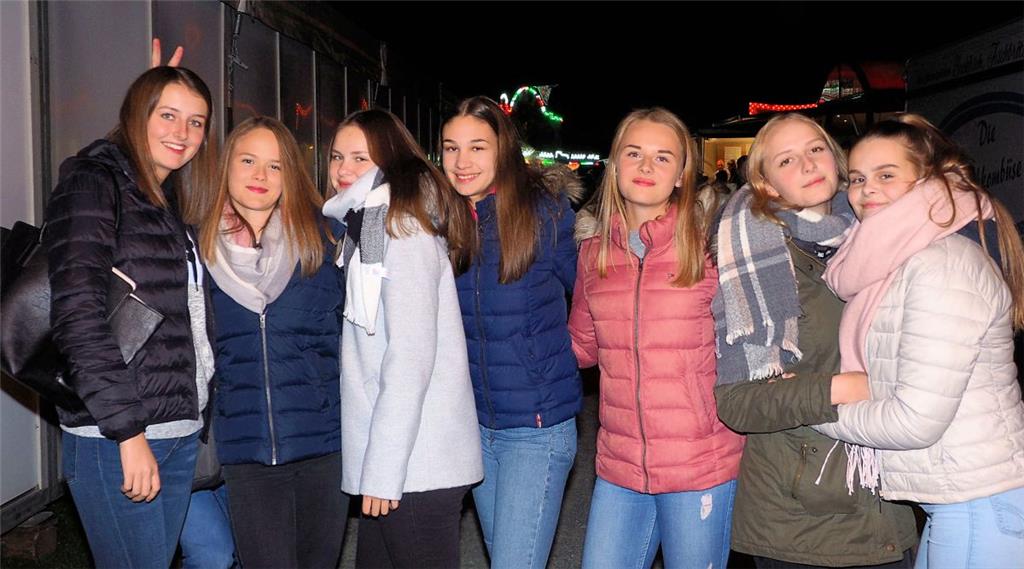 Diese jungen Frauen aus Alfstedt und Kührstedt freuten sich auf einen schönen Ab...