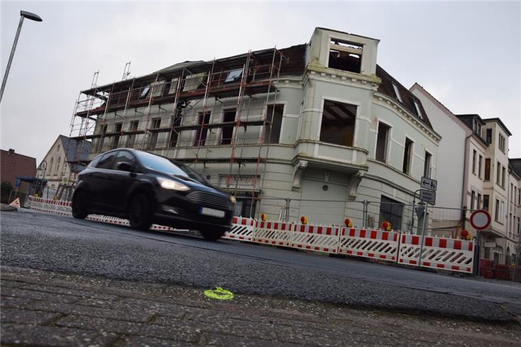 Nordenham-Blexen: Fährstraße wird bald halbseitig gesperrt Diese markante Eckhaus an der Kirchenstraße 8 wird abgerissen, um Platz für eine neu gestaltete Dorfmitte zu schaffen.