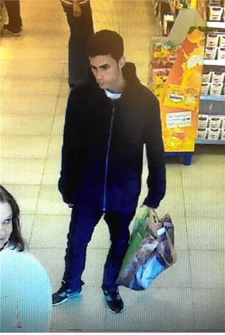 Geestemünde: Polizei sucht nach einem brutalen Räuber Dieser junge Mann soll am Sonnabend einen Drogeriemarkt überfallen haben.