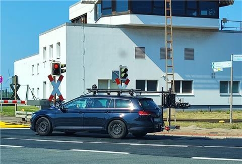 Dieses Auto ist am Mittwoch im Hafen unterwegs gewesen.