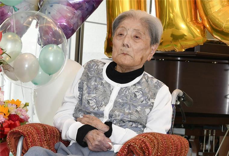 Wohl ältester Mensch der Welt: Japanerin mit 116 Jahren gestorben Dieses von der Stadt Ashiya zur Verfügung gestellte Foto zeigt Tomiko Itooka, die am 23. Mai 2024 in ihrem Pflegeheim in Ashiya ihren 116. Geburtstag feiert. Sie galt laut Guinness Buch der Rekorde als ältester Mensch der Welt.