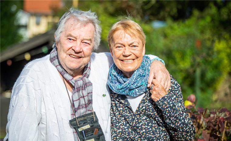 Diamantene Hochzeit in Bremerhaven: Für sie gab er seine letzte Mark Dieter (81) und Erika (79) Noll aus Bremerhaven feiern ihre Diamantene Hochzeit. Foto: Hartmann