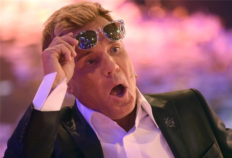 Dieter Bohlen plant Comeback im TV und auf der Bühne Dieter Bohlen plant, nicht nur ins Fernsehen zurückzukehren, sondern auch auf die Konzertbühne.