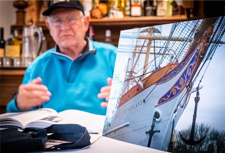Ein Treuhand-Spendenkonto für die „Schulschiff Deutschland“ Dietrich Malchow aus Bremerhaven möchte die „Schulschiff Deutschland“ von Bremen-Vegesack nach Bremerhaven holen.