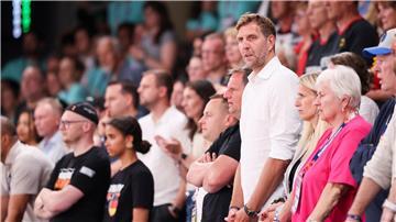 Dirk Nowitzki verbrachte seinen Geburtstag beim Basketball.