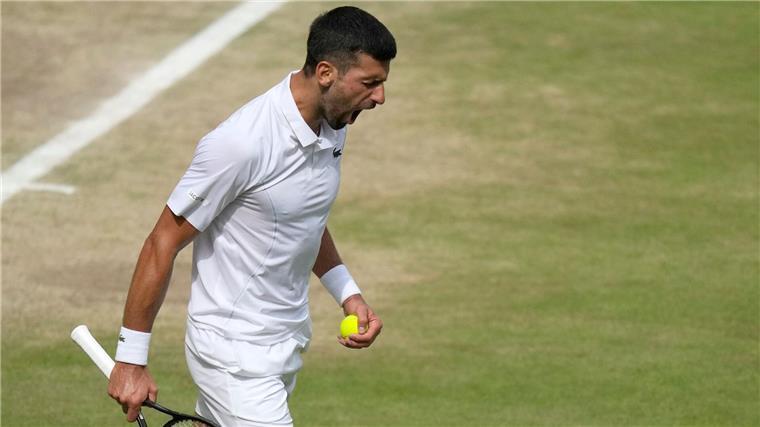 Pokal von Prinzessin Kate - Alcaraz triumphiert in Wimbledon Djokovic musste sich dem jungen Spanier in drei Sätzen geschlagen geben.