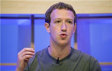 Doch, er lebt noch: Facebook-Chef Mark Zuckerberg. Sein eigenes Netzwerk hatte jedoch ihn und weitere 1,8 Millionen Nutzer für tot erklärt.