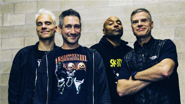 Dog Eat Dog-Album: Nicht der Vergangenheit verpflichtet Dog Eat Dog gelten als Ikonen des Crossover-Genres.
