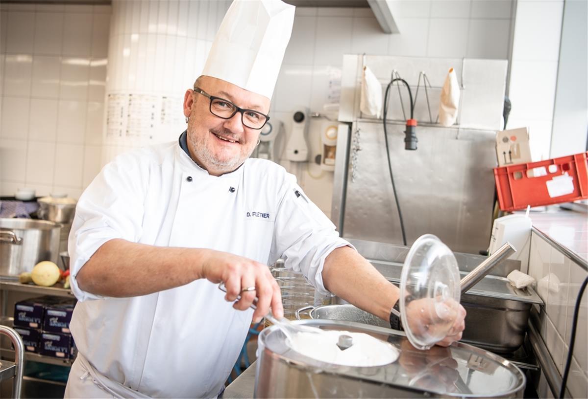 Reste werden zu Gaumenschmaus Dominik Flettner ist Küchenchef im Bremerhavener Atlantic Sail City Hotel und macht Reste zu einem Genuss.