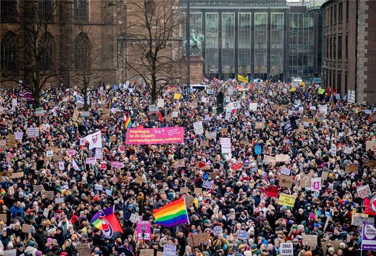 DGB Jugend lädt am Mittwoch zum „Rave gegen Rechts“ Domshof wird zur Tanzfläche für ein Zeichen der Solidarität