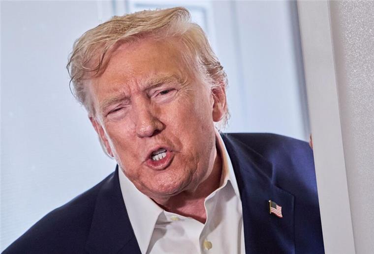 Donald Trump reagierte froh auf die Nachricht von Colberts Absetzung. (Archivbild)