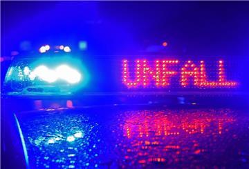 Polizeifahrzeug mit Blaulicht
