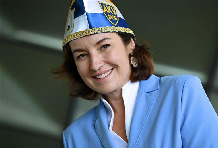 Dorothee Bär wird Ordensritterin wider den tierischen Ernst Dorothee Bär (CSU) ist erst die 9. Frau, die den Orden erhält.