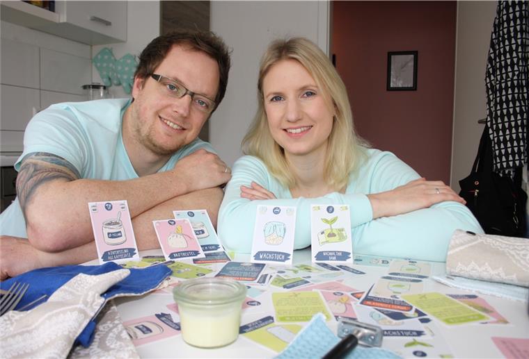 Bremerhavener Paar entwickelt nachhaltiges Kartenspiel Dorothee und Jonas Hufer dürfen sich freuen: 5000 Euro sind für ihr Kartenspiel über die Crowdfunding-Plattform Startnext zusammengekommen.