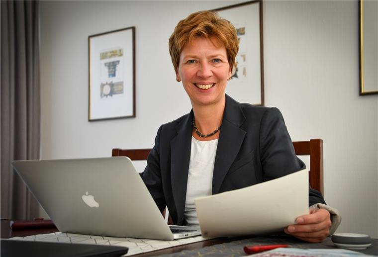 Dr. Claudia Schilling.