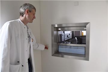 Dr. Holger Baaske leitet die Frühchenstation von Ameos im Klinikum Reinkenheide.
