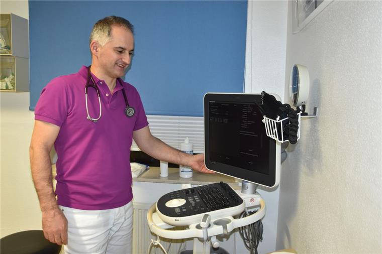 Dieser Arzt hat die Notaufnahme gegen eine Landarztpraxis in Dorum getauscht Dr. Jasin Salii betreut in seiner Landarztpraxis in Dorum etwa 1500 bis 2000 Patienten im Monat.