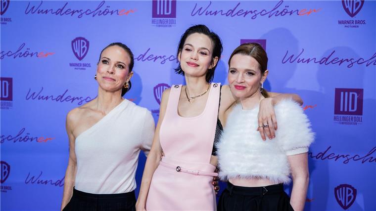 „Wunderschöner“: Frauen, Männer und moderne Beziehungen Drei der Hauptrollen spielen Anneke Kim Sarnau, Emilia Schüle und Karoline Herfurth.