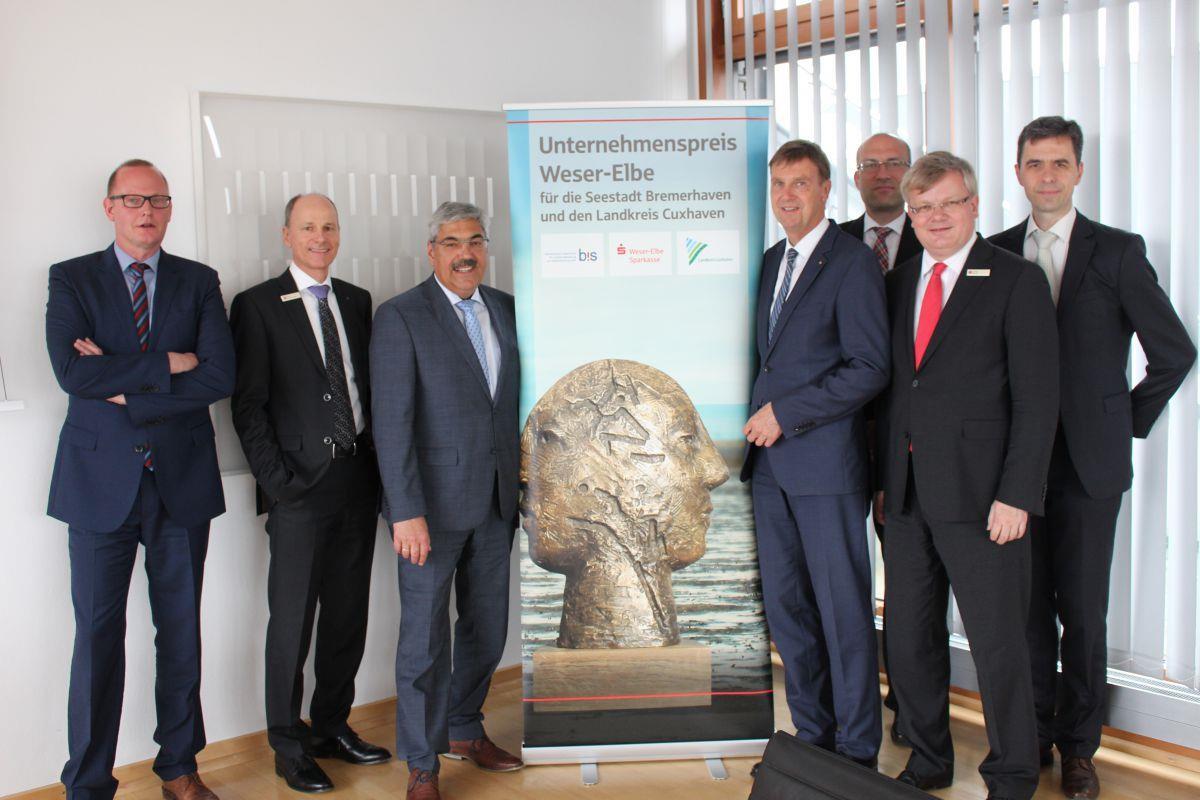 Drei Stifter verleihen den Unternehmenspreis: die Weser-Elbe Sparkasse, Die BIS (Bremerhavener Gesellschaft für Investitionsförderung) und, neu im Boot, der Landkreis Cuxhaven.