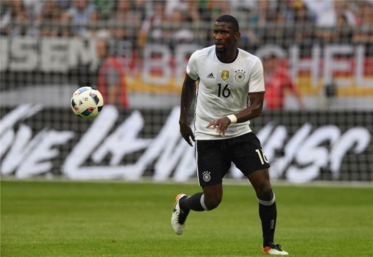 Von Rummenigge bis Rüdiger: Das sind die größten Pechvögel der Nationalmannschaft Drei Tage vor seinem Kreuzbandriss spielte Antonio Rüdiger im Länderspiel gegen Ungarn.