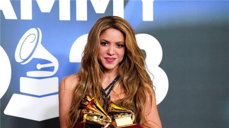 Pop-Queen Shakira erhält drei Latin Grammys Drei Trophäen: Shakira räumte bei den Latin Grammy Awards richtig ab.