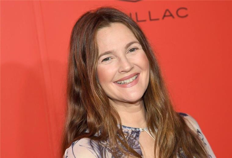 Das kleine Mädchen aus „E.T.“ - Drew Barrymore - wird 50 Drew Barrymore wird 50 - hier ist sie im Jahr 2023 in New York zu sehen.