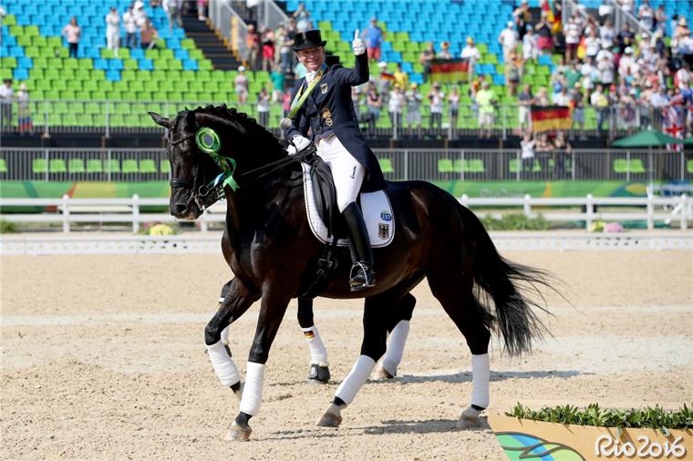 Elmloher Reitertage springen auf die Landkarte der Dressur-Elite Dürfen sich die Fans der Elmloher Reitertage auf eine jubelnde Isabell Werth freuen? Im Louisdor-Preis ging der Stern ihrer Erfolgsstute Weihegold auf.