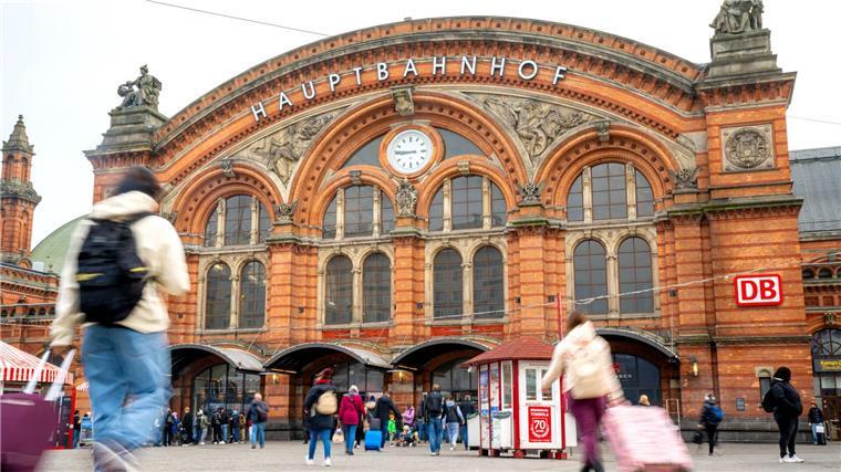 Neues Stellwerk - Bremer Hauptbahnhof vorübergehend gesperrt Durch den Bremer Hauptbahnhof fahren in der Nacht zu Montag keine Züge. (Symbolbild)