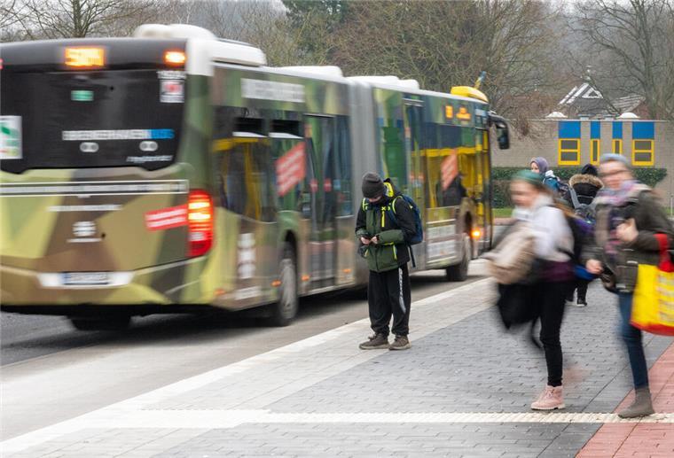 KVG: Neue Busfahrpläne im Kreis Cuxhaven nach den Sommerferien Durch die Fahrplananpassung soll die Zahl der übervollen Busse nach den Sommerferien spürbar abnehmen. (Symbolbild)