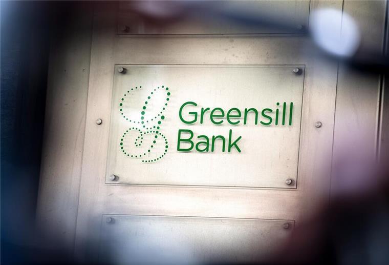 Greensill-Pleite: Bekommt Nordenham Geld zurück? Schild der Privatbank Greensill.