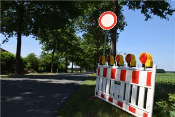 Durchfahrt verboten: Die Straße von Zeven nach Godenstedt ist bis zum 15. Juni für den Durchgangsverkehr gesperrt. Grund sind Sanierungsarbeiten des Landkreises.