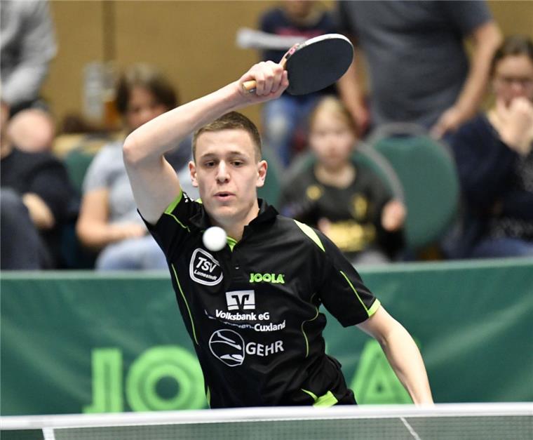 Durchgezogene Vorhand: Jonah Schlie bestreitet sein Abschiedsspiel für den TSV Lunestedt.