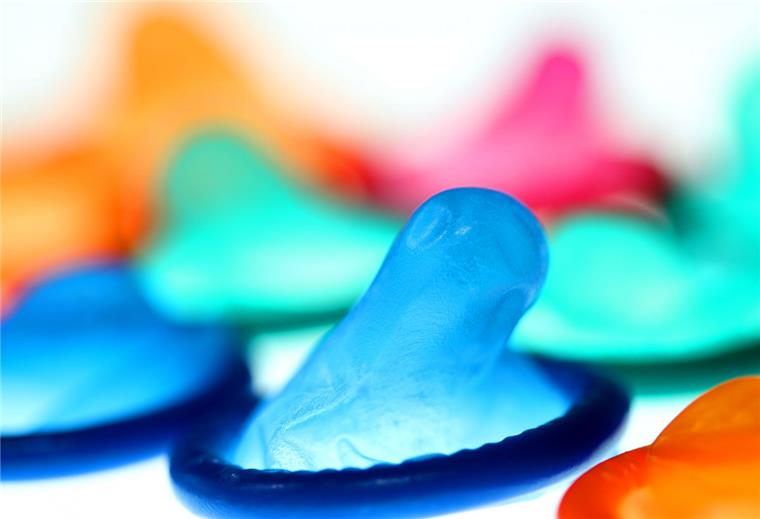 Reißgefahr beim Liebesspiel: Durex ruft Kondome zurück Durex ruft bestimmte Chargen ihrer latexfreien Kondome zurück.