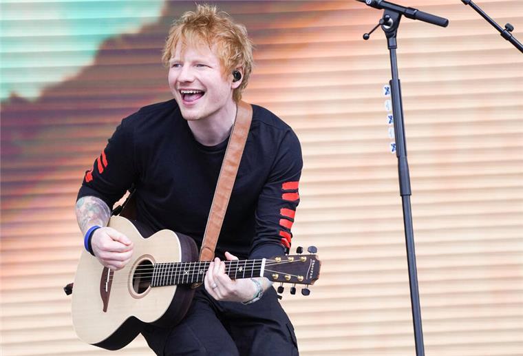 Neben diesem Edel-Hotel entspannt Ed Sheeran vor seinem Hurricane-Auftritt Ed Sheeran ist ein Megastar. Vor seinem Hurricane-Auftritt hat er sich offensichtlich in der Natur entspannt.