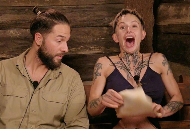 Edith Stehfest entgeht Rauswurf aus dem RTL-Dschungelcamp Edith und Maurice erhielten die wenigsten Zuschauerstimmen.