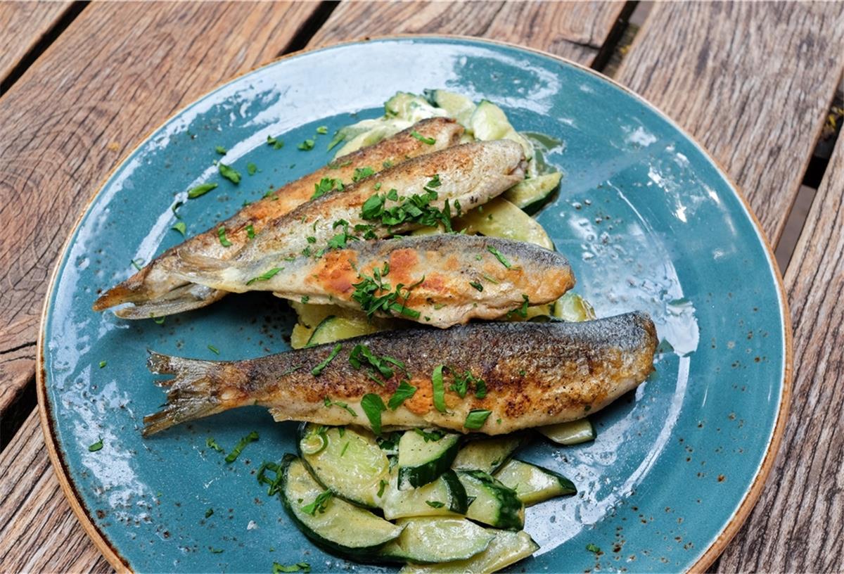 Egal ob Fisch oder Fleisch: Die Lebensmittelpreise haben stark angezogen. Das schlägt sich auch in den Restaurants mit höheren Preisen nieder.