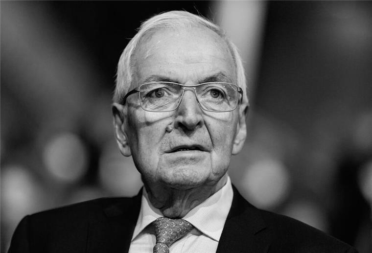 Von wem sich Deutschland und die Welt 2024 verabschiedeten Ehemaliger Bundesumweltminister Klaus Töpfer mit 85 Jahren gestorben. (Archivbild)
