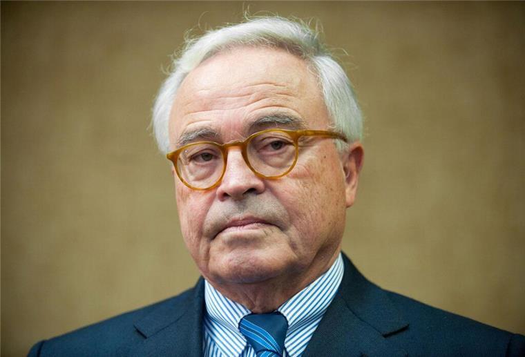 Von wem sich Deutschland und die Welt 2024 verabschiedeten Ehemaliger Deutsche-Bank-Chef Rolf Breuer mit 86 Jahren gestorben. (Archivbild)