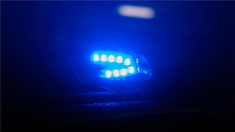 21-Jähriger tappt in Erotikfalle - verprügelt und ausgeraubt Ein 21-Jähriger hat sich mit einer jungen Frau zum Sex verabredet und ist stattdessen verprügelt und ausgeraubt worden. (Symbolbild)
