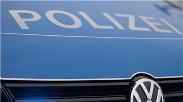 Ein 24-Jähriger hat einen Unfall mit seinem Motorrad. Allerdings ist das Motorrad nicht zugelassen, einen Führerschein hat er auch nicht - jetzt ermittelt die Polizei. (Symbolbild)