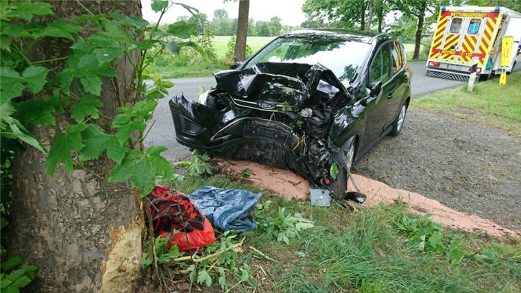 Mann (78) bei Unfall in Geestland lebensgefährlich verletzt Ein 78 Jahre alter Mann ist in Geestland zwischen Debstedt und Neuenwalde bei einem Verkehrsunfall schwer verletzt worden.
