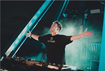 Ein Act von „EDM meets Classic“ mit Caspar von Bredow-Adickes alias Cas Paris soll es auch zu den „Maritimen Tagen“ geben. Foto von See/Klitzka