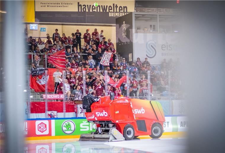 Ausverkaufte Eisarena ist bald wieder möglich Ein ausverkauftes Eisstadion ist in Bremerhaven bald wieder möglich.